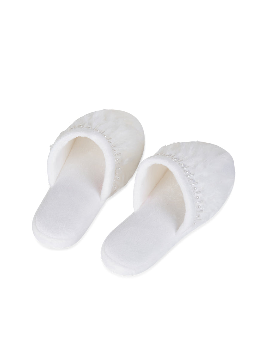 Ivory Closed Toe Slippers